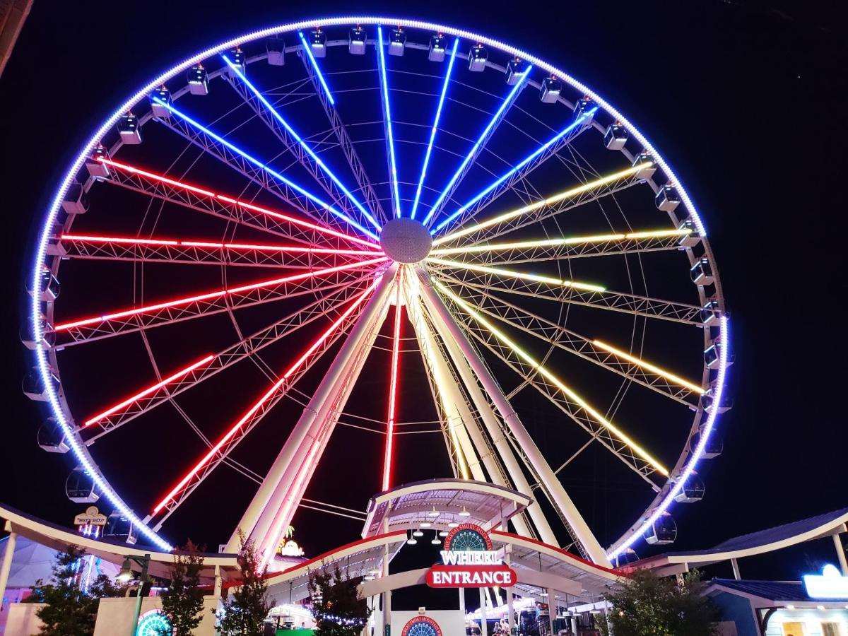 Papa Bear, Hot Tub, Wifi, 1089 Free Tickets Each Paid Day, Dollywood And More Sevierville Exterior foto